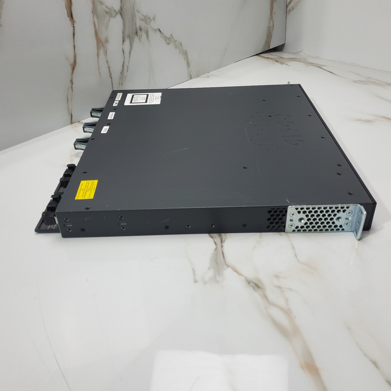 Cisco WSC36508X24PDS Catalyst 3650 Series 24Port Managed Switch11