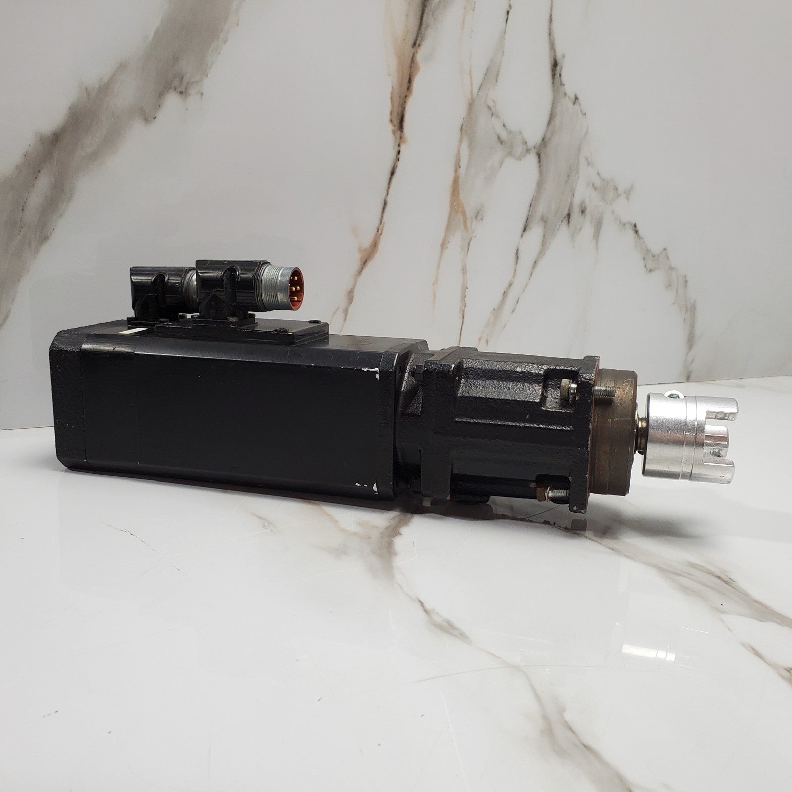 SEW EURODRIVE  SERVO MOTOR P/N: PSKF221 DS56L/B/TF/RH1M/SB100