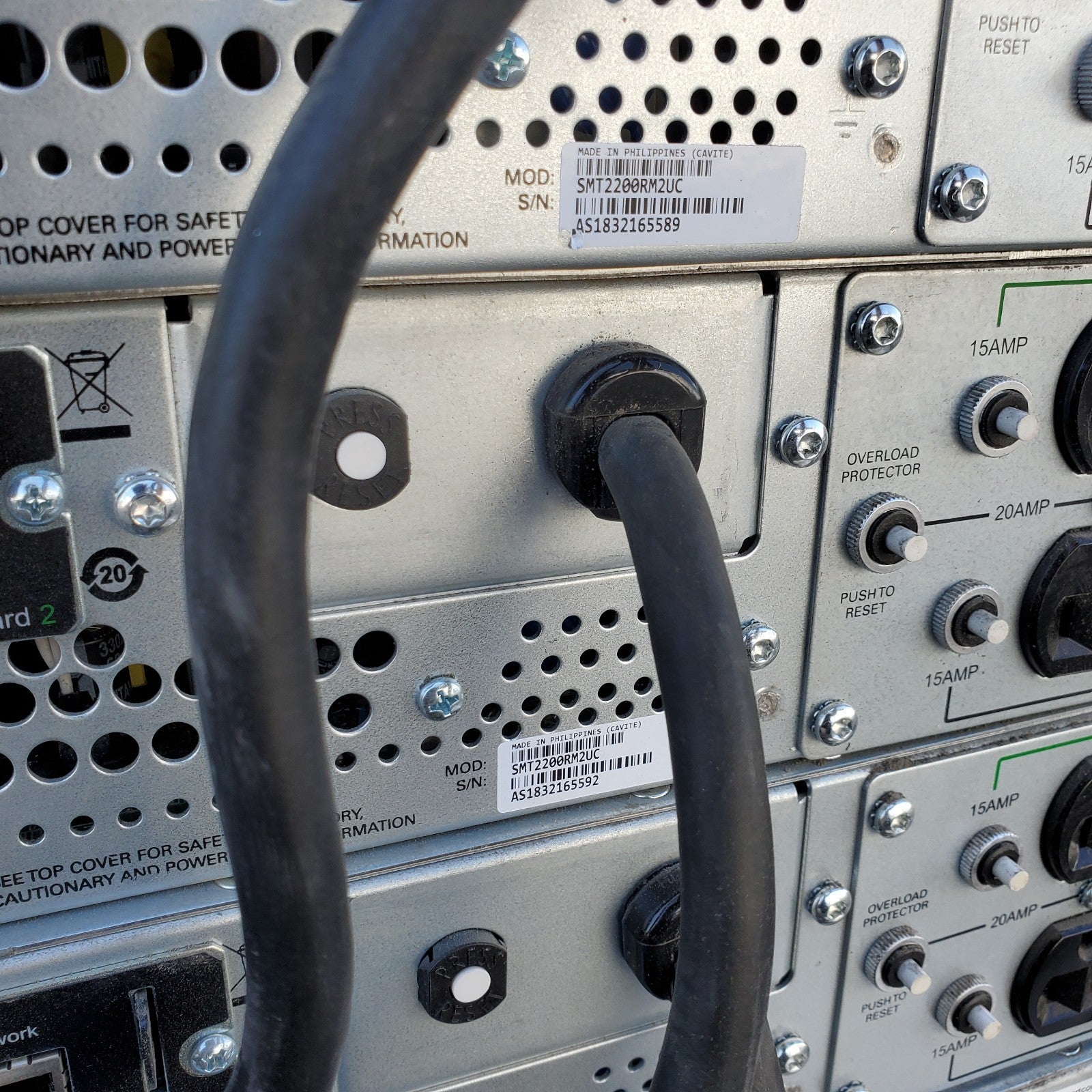 (Lot of 17) APC SMT2200RM2UC/ SMT3000RM2UC SmartUPS *READ Description*8