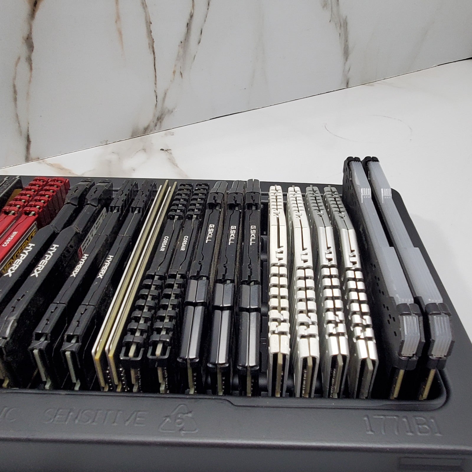 (Lot of 25) Mixed DDR4 Desktop RAM 4GB/8GB/16GB Mixed Speeds/Brands *READ*4