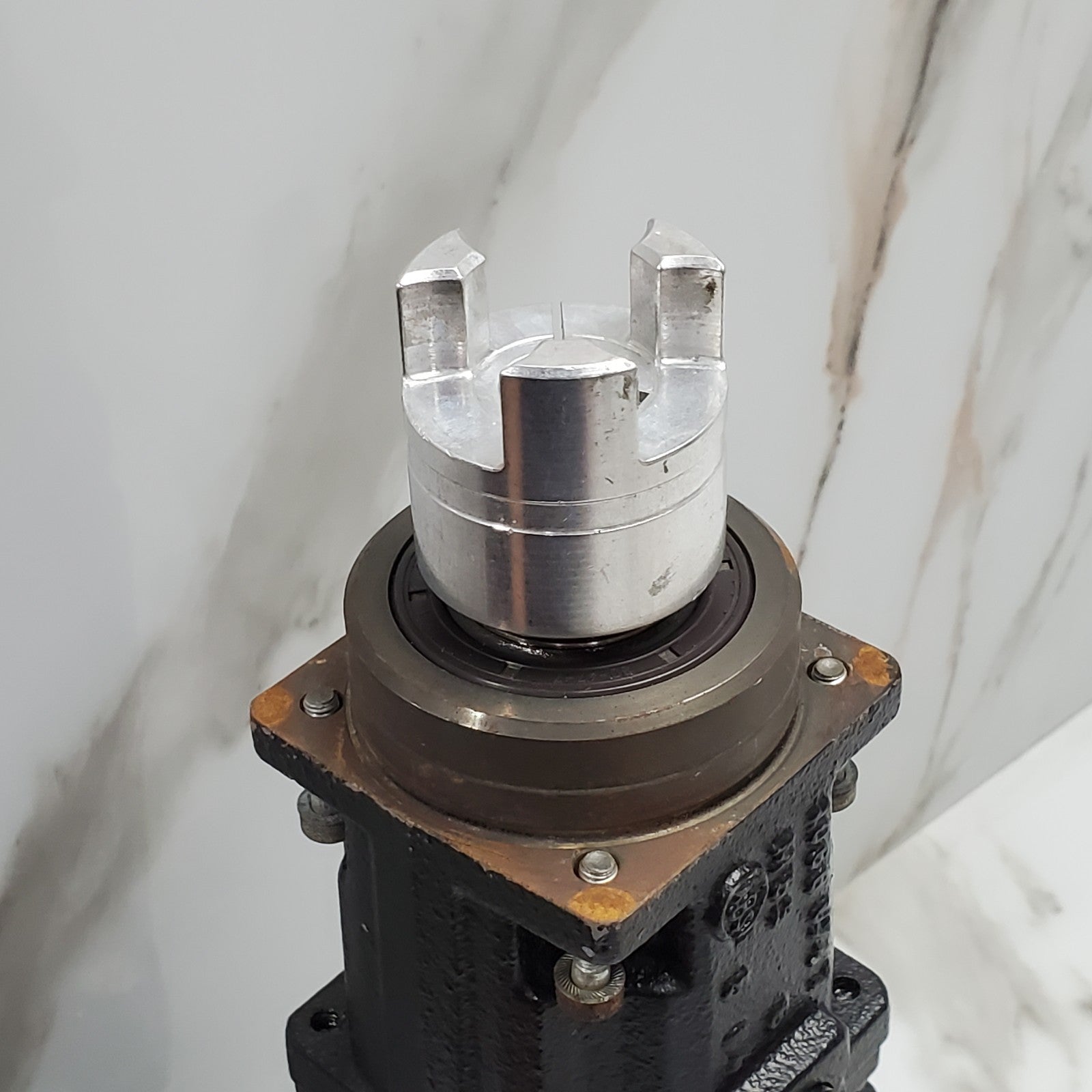 SEW EURODRIVE  SERVO MOTOR P/N: PSKF221 DS56L/B/TF/RH1M/SB107