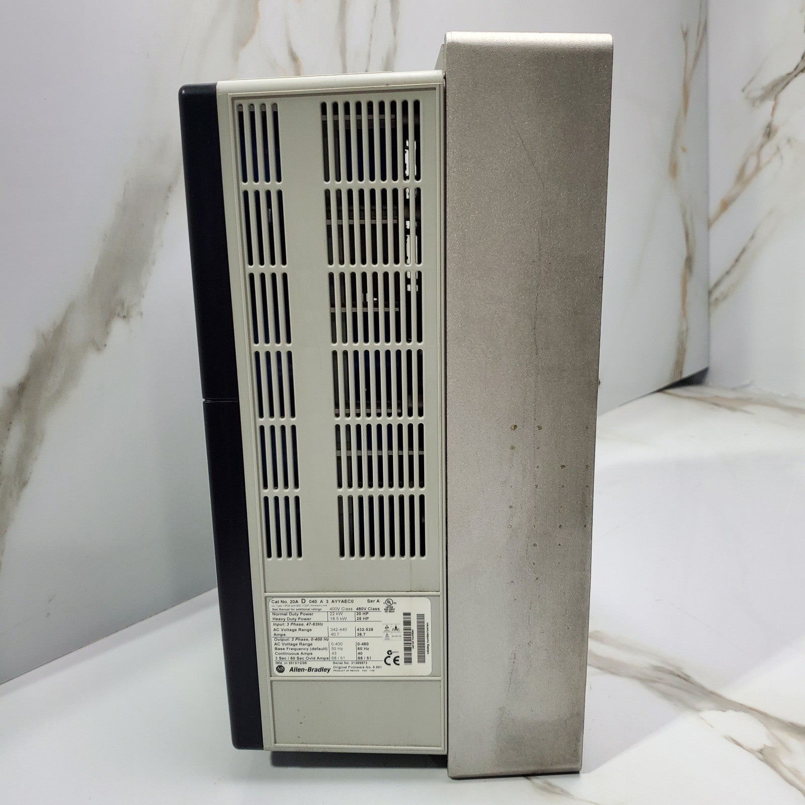 Allen‑Bradley PowerFlex 70 20AD040A3AYYAEC0 40 A 30 HP 480 V AC Drive Used5