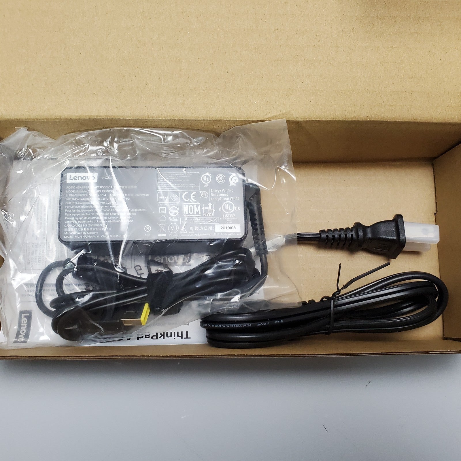 (Lot o 700) x436 Lenovo 00HM616 45W & x264 0A36258 65W Laptop AC Adapter4