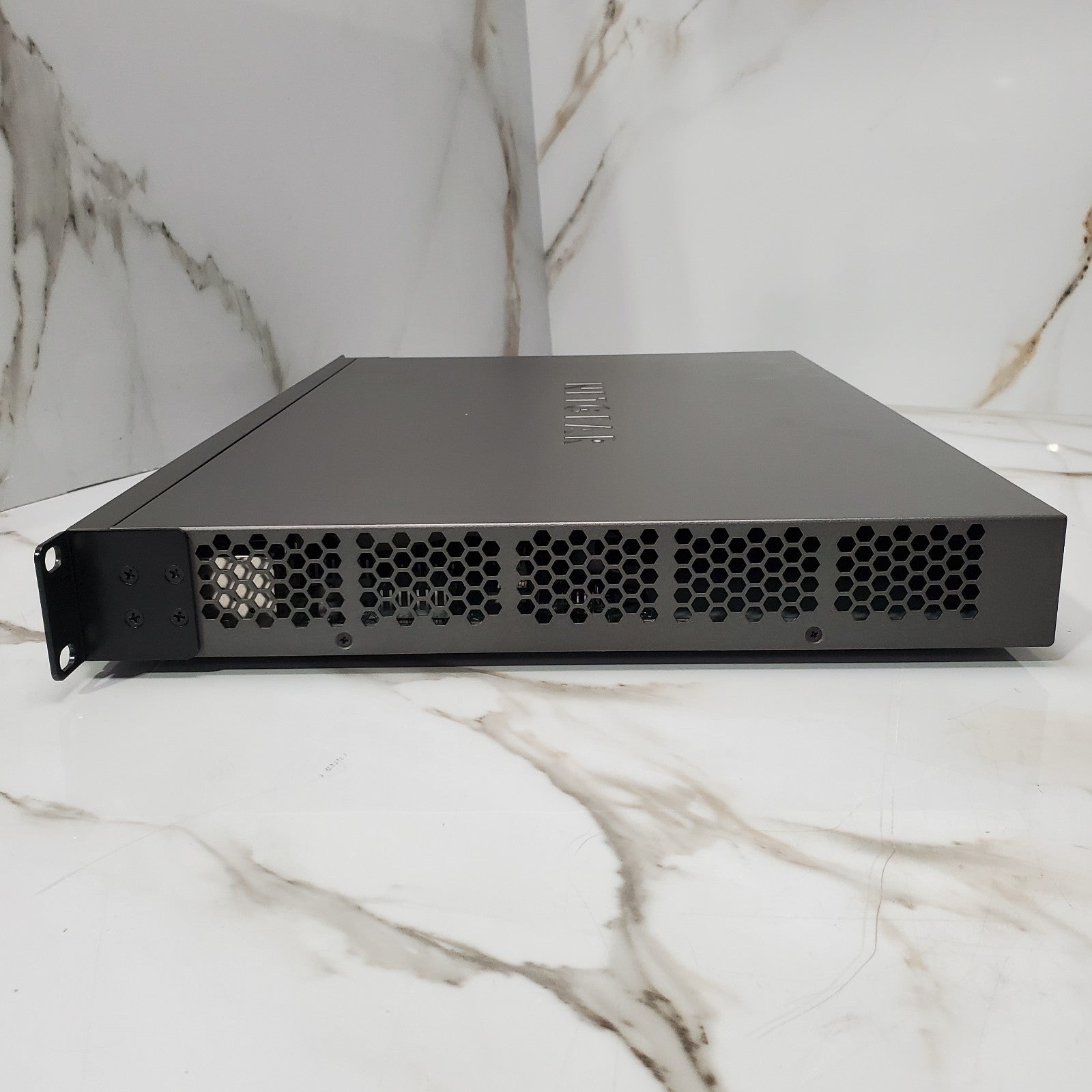 NETGEAR ProSafe (GS752TP) 52 Port Gigabit Ethernet Switch w/ Mounting Brackets4