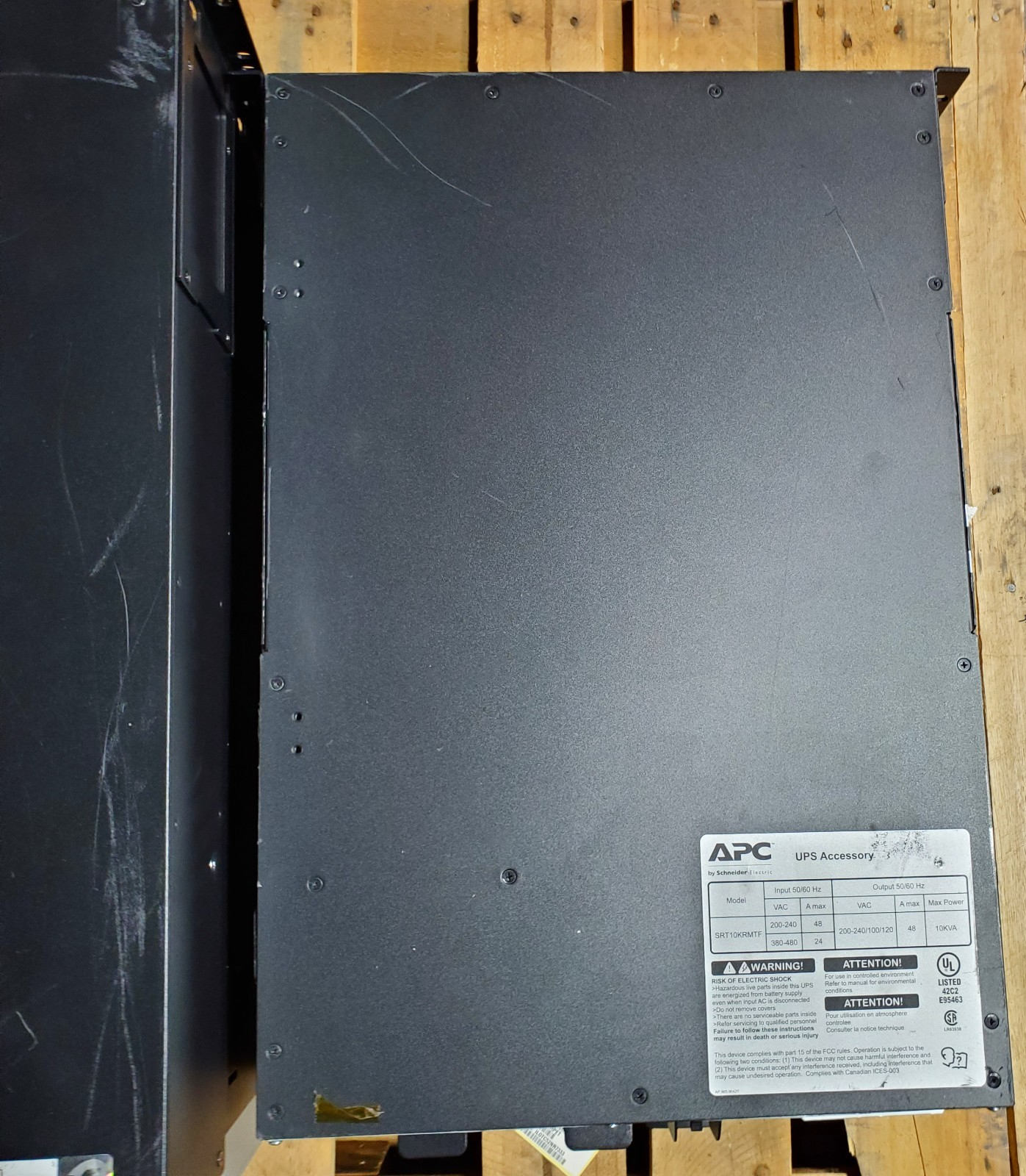 APC SmartUPS SRT 10kVA SRT10KRMXLT SRT10KRMTF + SRT192RMBP2 NEW BATTERY 1/20265