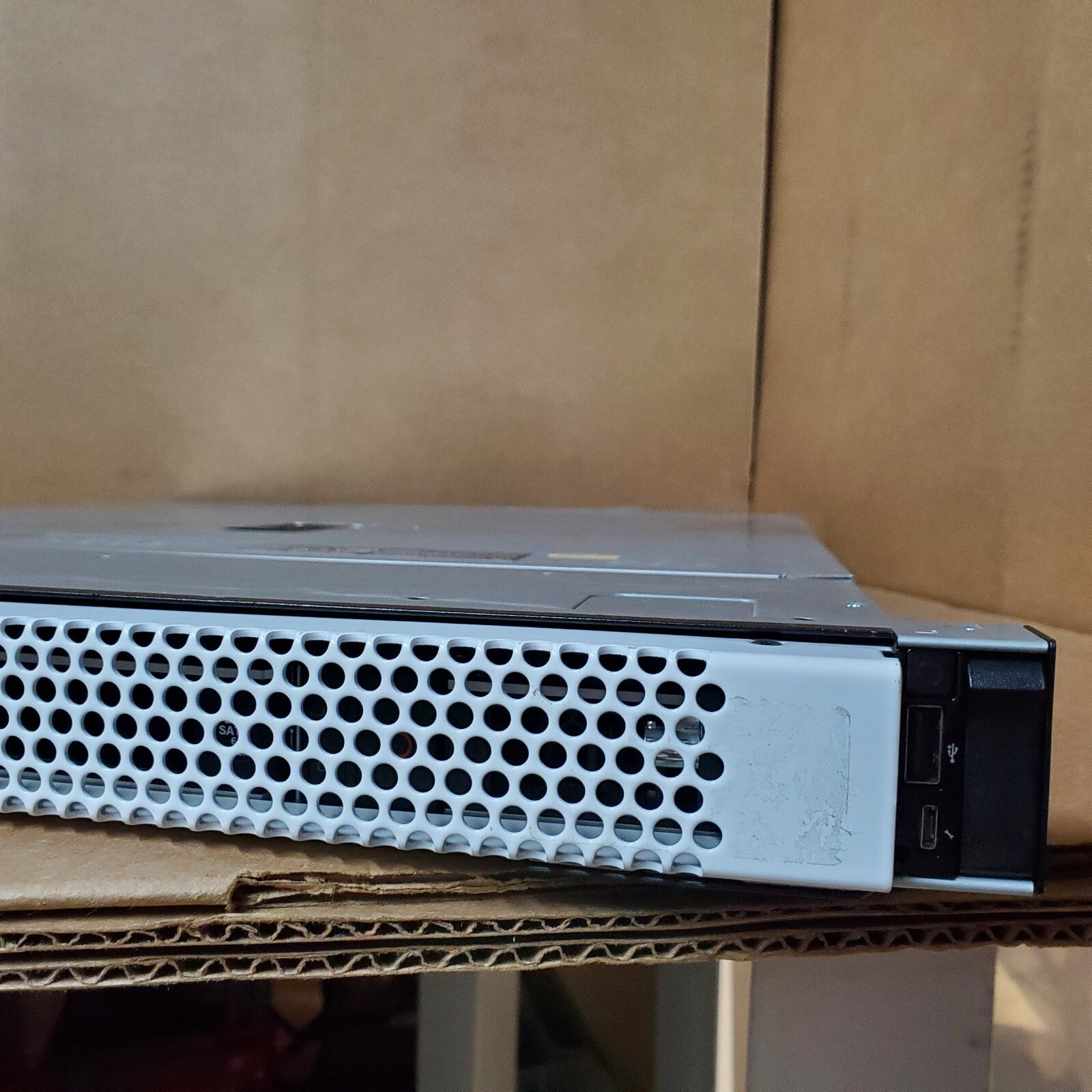 7989572