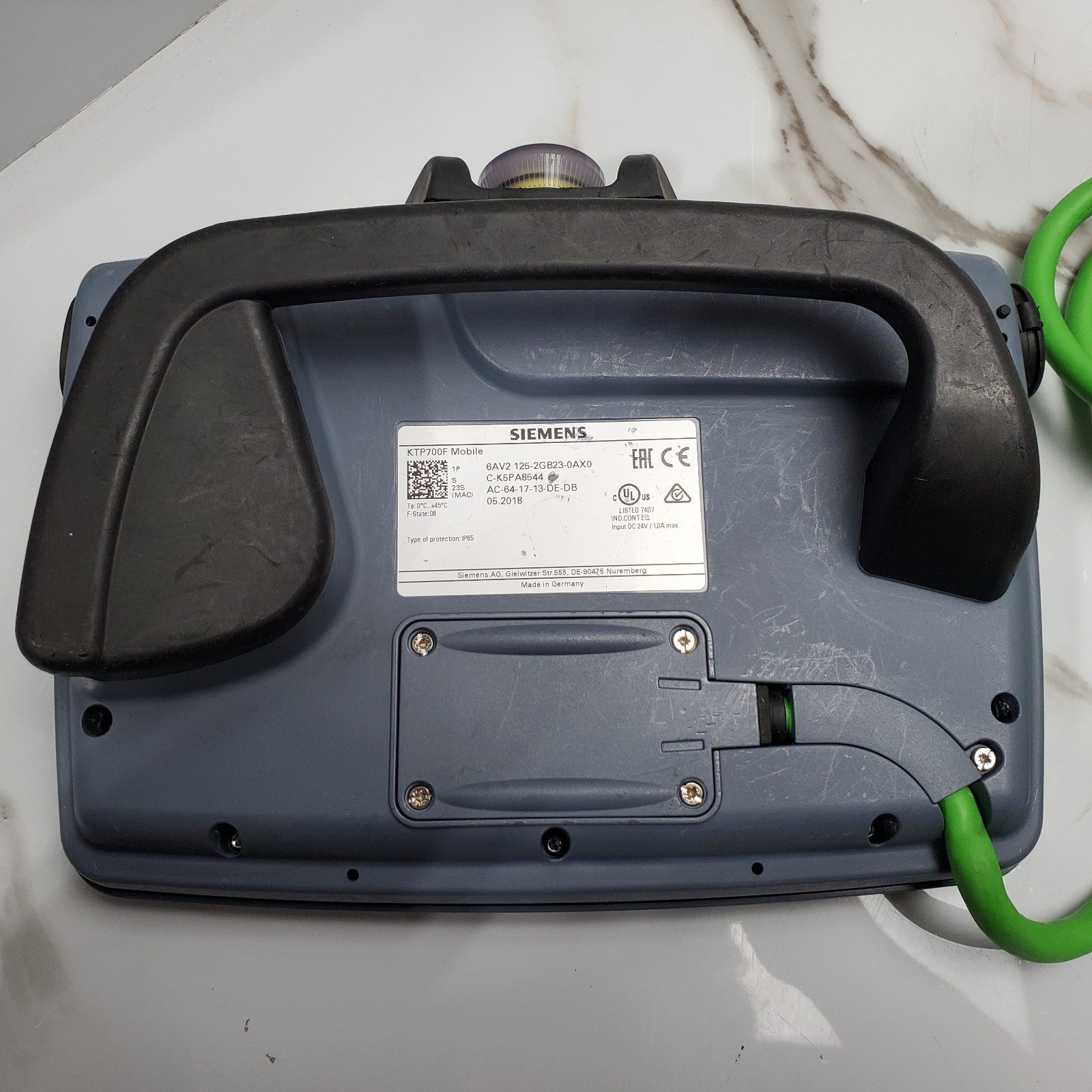 Siemens SIMATIC HMI KTP700F Mobile 6AV2125-2GB23-0AX0 + Connection Box 2AE138
