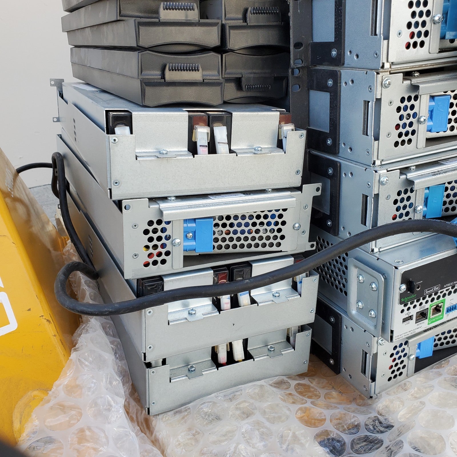 (Lot of 17) APC SMT2200RM2UC/ SMT3000RM2UC SmartUPS *READ Description*5