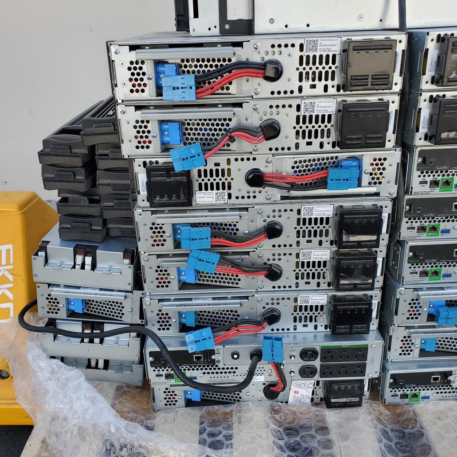 (Lot of 17) APC SMT2200RM2UC/ SMT3000RM2UC SmartUPS *READ Description*1