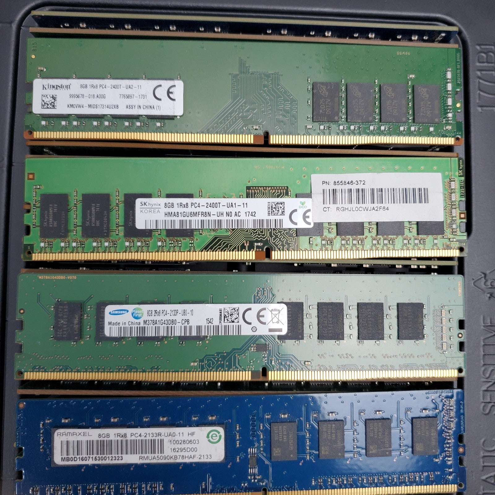 (Lot of 61) Mixed Major Brand/ Speeds 8GB Desktop RAM PC4 DDR4 Memory4