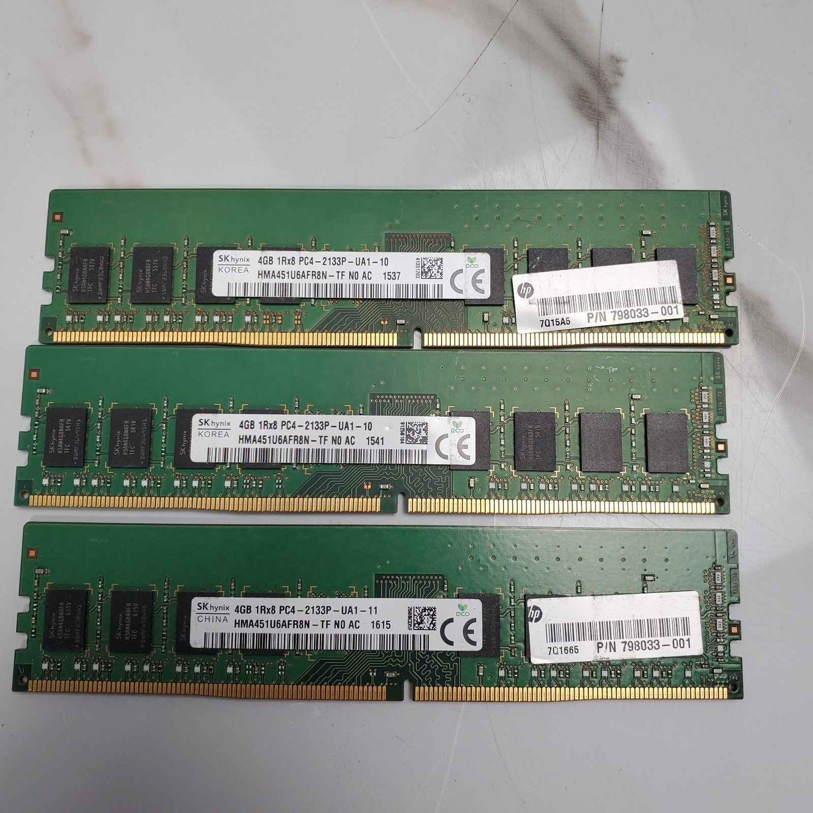 (LOT OF 28) MIXED MAJOR BRAND 4GB DDR4 Memory RAM/Mix Speed*READ*7