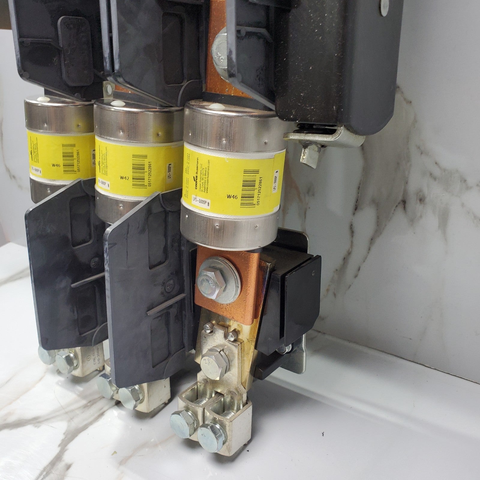 AllenBradley 1494VDS600 Ser D 600 A Disconnect + FS600 Block + 3 LPJ500SP8