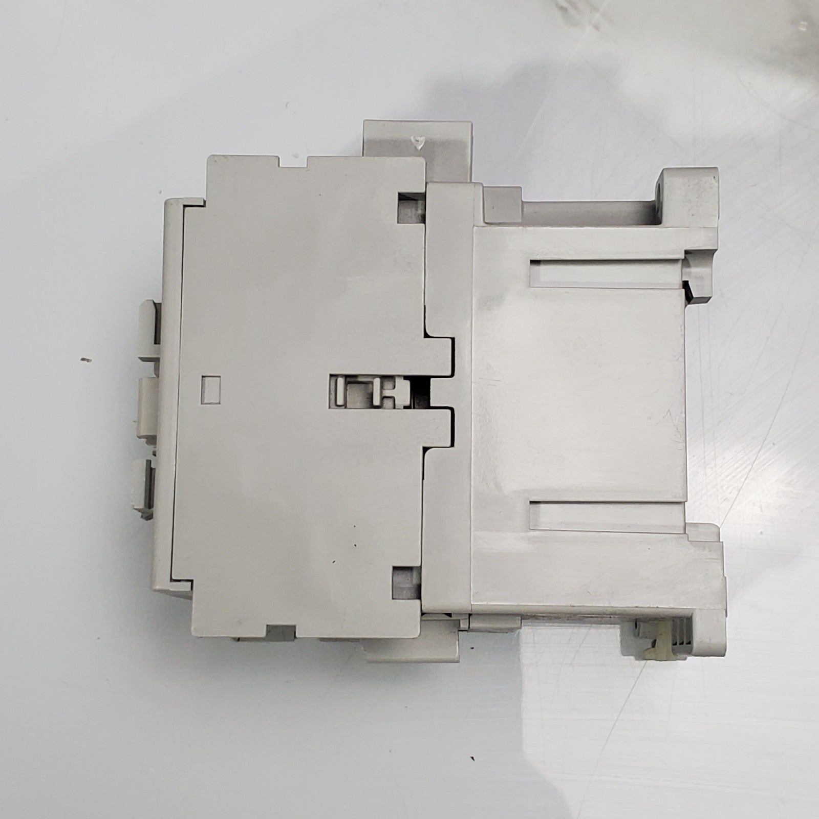 (Lot of 200) ALLEN BRADLEY 24V DC CONTACTOR SER A 100C09E*105