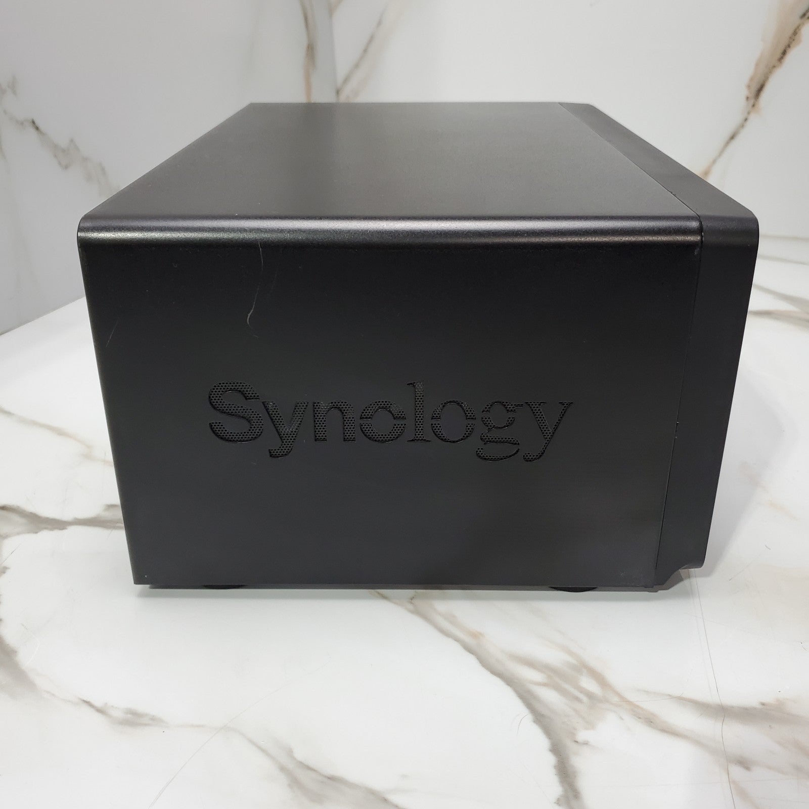 SYNOLOGY DISK STATION DS1815+ 8Bay NAS 8x 4TB WD Gold *READ*7