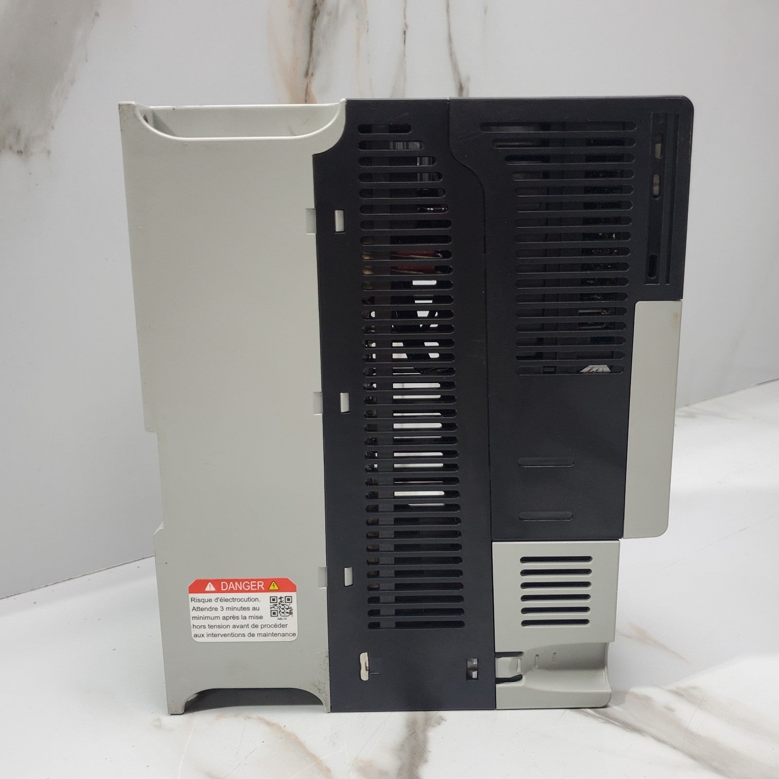 AllenBradley 25BD017N104 PowerFlex 525 3PH AC Drive 7.5kW 10HP 12C6