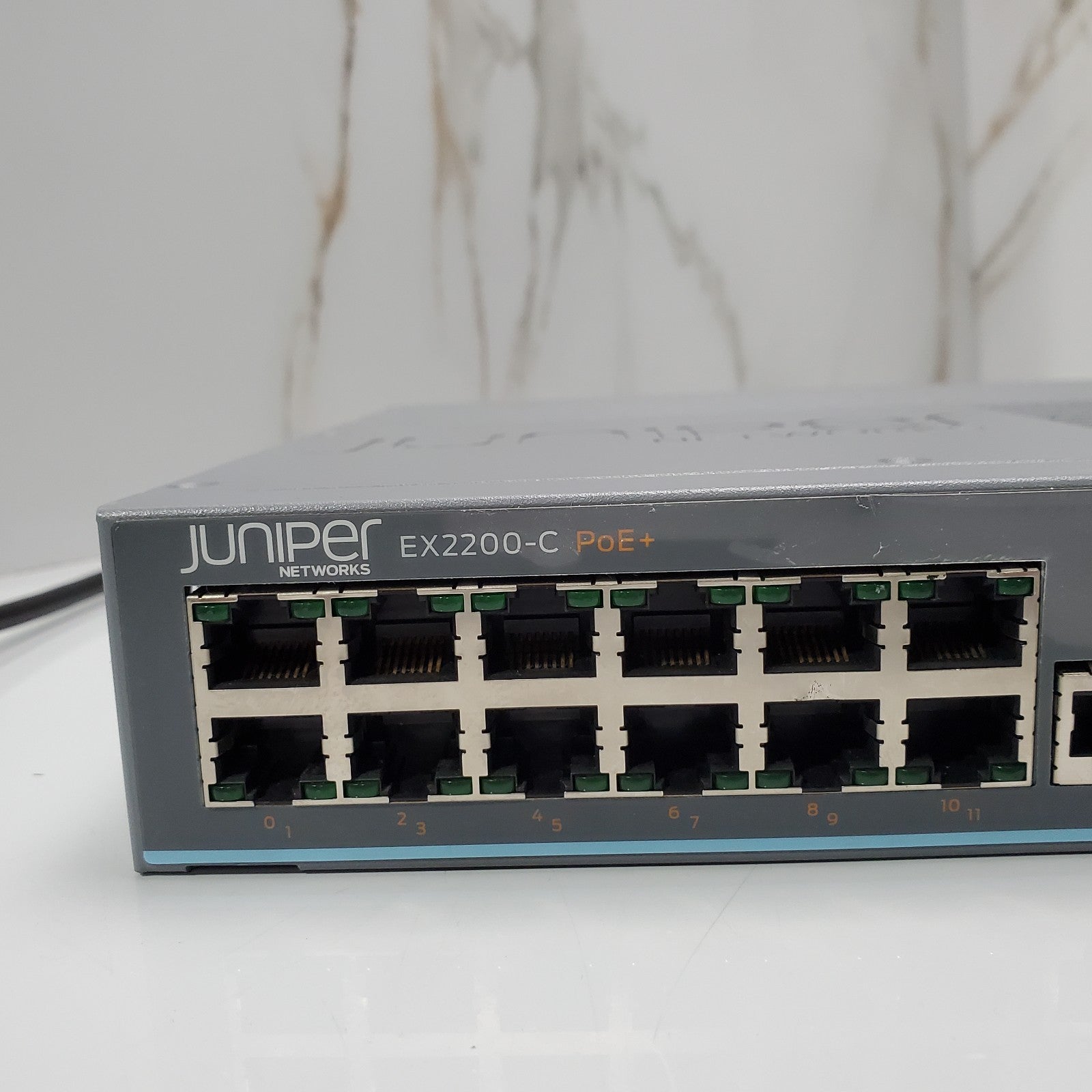 Juniper EX2200C12P2G 12Port Gigabit Ethernet PoE+ Compact Network Switch1