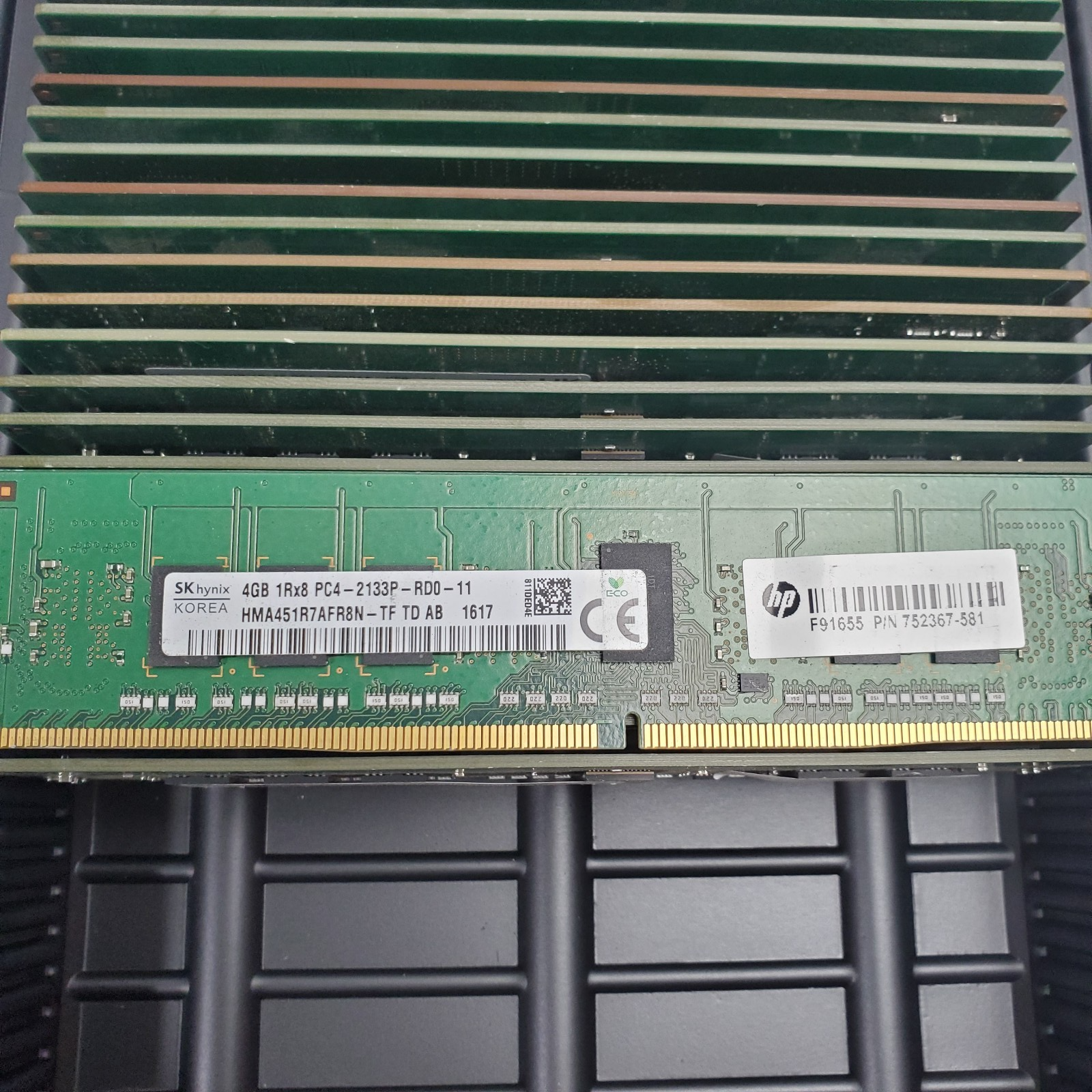 (Lot of 25) 4GB DDR4 Desktop RAM PC4 Mixed Brands/Speeds Tested & Working3