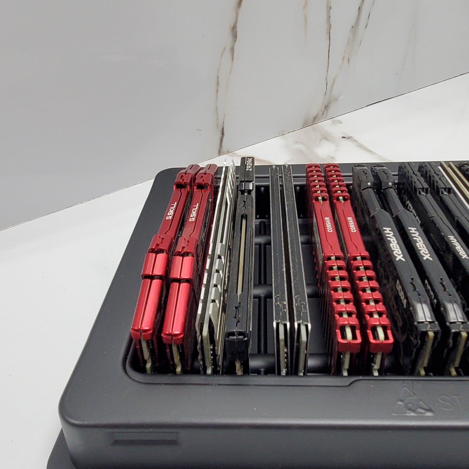 (Lot of 25) Mixed DDR4 Desktop RAM 4GB/8GB/16GB Mixed Speeds/Brands *READ*2