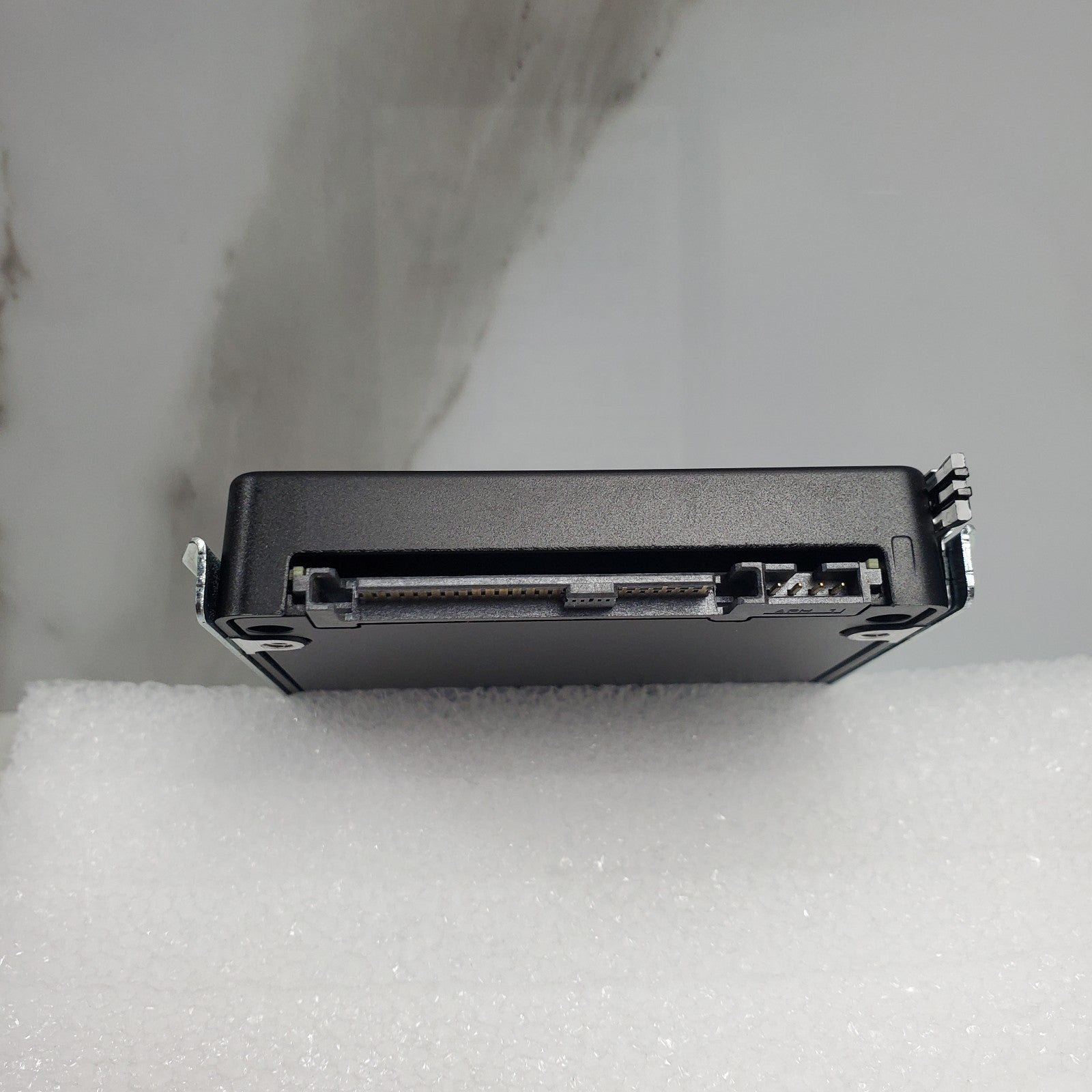 DELL 800GB SAS 12Gbps MIX USE 2.5'' SSD D9NCK 0D9NCK MZILT800A W/ 14th Gen Tray4