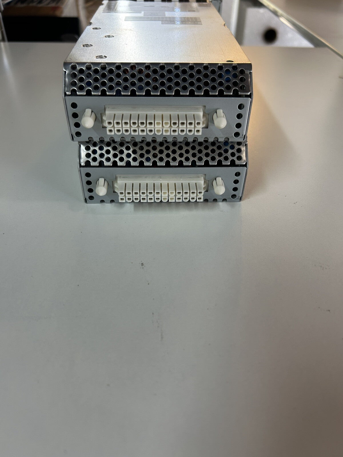 7989543