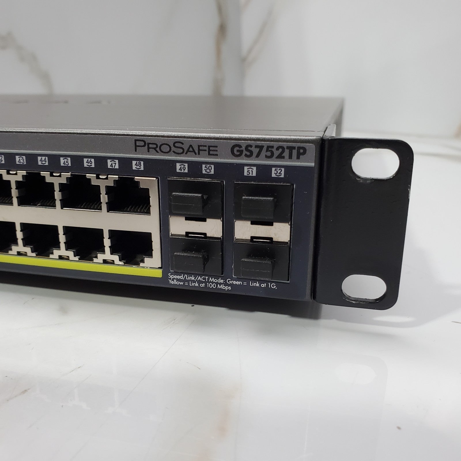 NETGEAR ProSafe (GS752TP) 52 Port Gigabit Ethernet Switch w/ Mounting Brackets3
